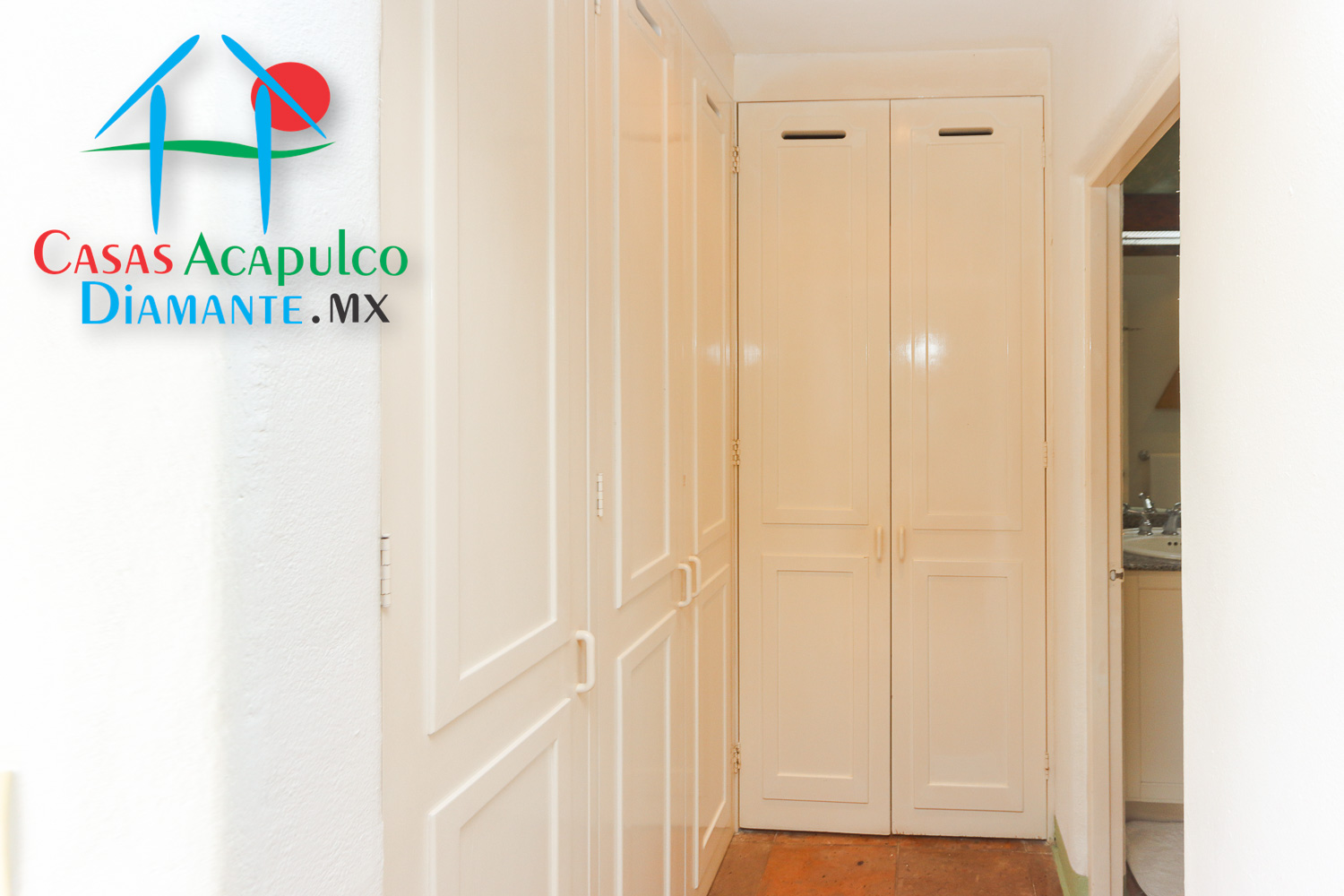 Brisas del Marqués Los Celajes 20 - Recámara uno antes de Otis 6